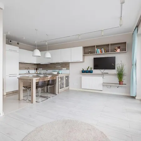 Appartement Tysiaclecia Next To Park Slaski By Renters