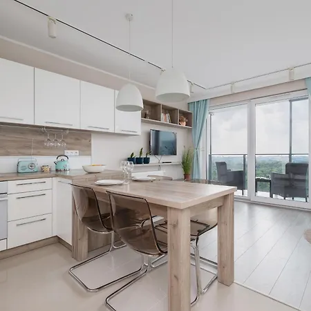 Apartment Tysiaclecia Next To Park Slaski By Renters *